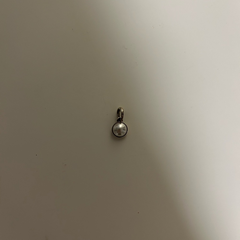 Silver Pearly Pandora Pendant